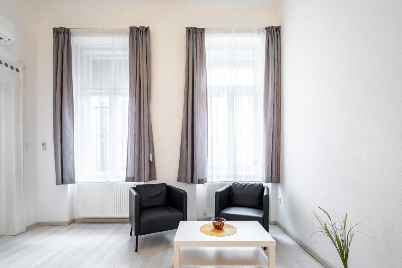 New, High Quality Apartment In The City Center Budapest Esterno foto