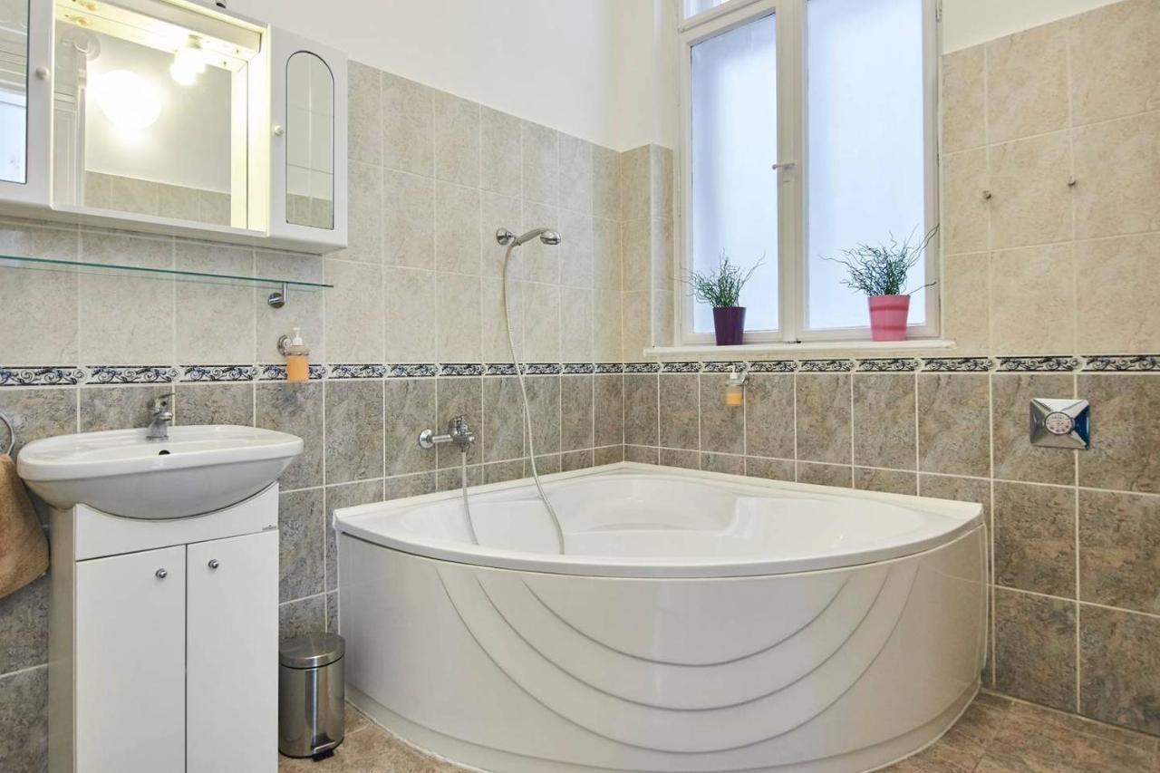New, High Quality Apartment In The City Center Budapest Esterno foto